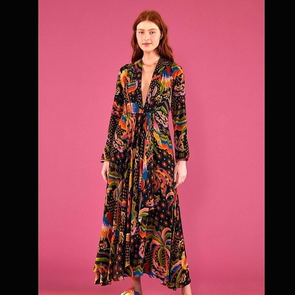 NWT FARM RIO Macaw Island black long sleeve maxi dress size small.